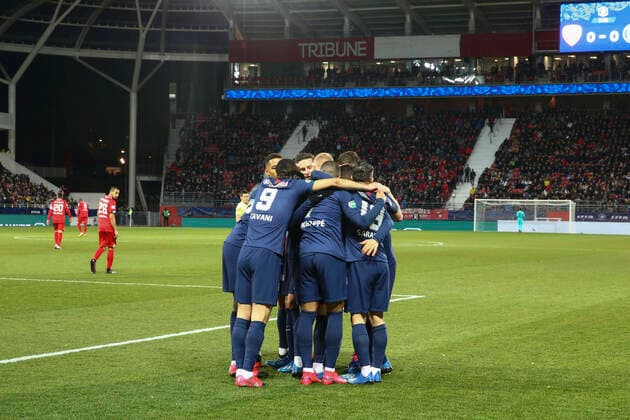 joie Mitchel Bakker (PSG) et equipe FOOTBALL : Coupe de France - Dijon vs PSG - Ligue 1 - 12 02 2020 GwendolineLeGoff Panoramic 
