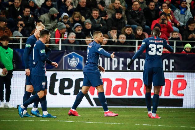 joie Kylian Mbappe ( PSG ) et Tanguy Kouassi (PSG) FOOTBALL : Coupe de France - Dijon vs PSG - Ligue 1 - 12 02 2020 GwendolineLeGoff Panoramic 