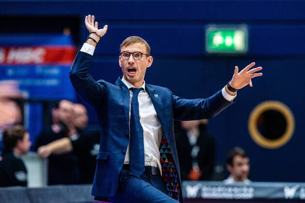 Trainer Björn Harmsen (Syntainics MBC) waehrend der Saison 2019-2020 (Herren) in der EasyCredit 1. Bundesliga zwischen Syntainics MBC und SC Rasta Vechta in der Stadthalle Weissenfels am 12. February 2020 in Weissenfels, Sachsen Anhalt, Deutschland