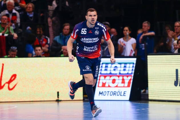 02.02.2020, xtgx, Handball Liqui Moly HBL, SG Flensburg Handewitt - SC Magdeburg emspor, v.l. Michal Jurecki (Flensburg, 55) Jubel, Torjubel, jubelt ueber das Tor, celebrate the goal, celebration Flensburg