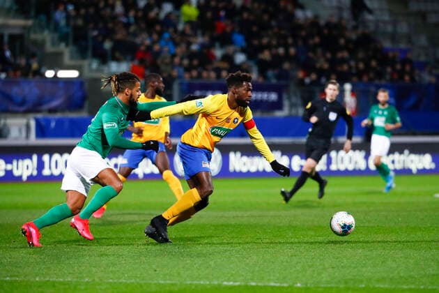 Lois Diony (Saint Etienne) vs Ismael Gace (Epinal) FOOTBALL : Coupe de France - Epinal vs Saint Etienne - 13 02 2020 GwendolineLeGoff Panoramic 