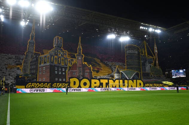 14.02.2020, Fussball GER, Saison 2019 2020, 1. Bundesliga, 22. Spieltag, Borussia Dortmund - Eintracht Frankfurt 4:0, Fanchoreografie Stadt Dortmund, der BVB Fans auf der Suedtribuene Dortmund Nordrhein Westfalen Deutschland