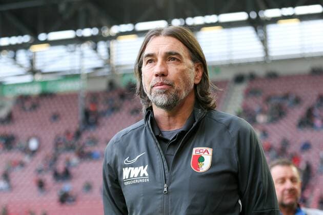 Chef-Trainer Martin Schmidt (FC Augsburg), FC Augsburg vs. SC Freiburg, Fussball, 1.Bundesliga, 15.02.2020, DFL REGULATIONS PROHIBIT ANY USE OF PHOTOGRAPHS AS IMAGE SEQUENCES AND OR QUASI-VIDEO Augsburg Bayern Deutschland