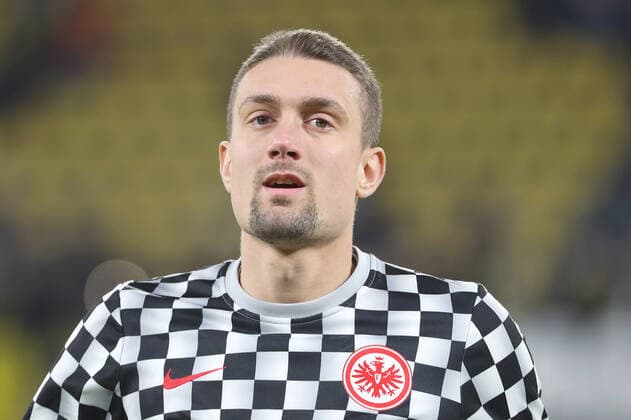 Fußball 1. Bundesliga 22. Spieltag Borussia Dortmund - Eintracht Frankfurt am 14.02.2020 im Signal Iduna Park in Dortmund Stefan Ilsanker (Frankfurt)