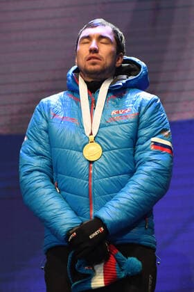 BIATHLON - LOGINOV Alexander (RUS) bei Siegerehrung der Weltmeisterschaft Biathlon Antholz Sprint der Herren am 15.02.2020, Italien, Südtirol Antholz-Anterselva Medal Plaza Südtirol Italien