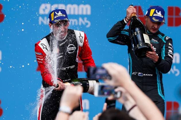 New Zealander Mitch Evans (R) of the Panasonic Jaguar Racing team and Swiss Sebastian Buemi (L) of the Nissan e.dams team, celebrate the first and third place, respectively, during the Grand Prix of Formula E at the Autodromo Hermanos Rodriguez of Mexico City, Mexico, 15 February 2020. Grand Prix of Formula E in Mexico City !ACHTUNG: NUR REDAKTIONELLE NUTZUNG!  Copyright: xJosexMendezx AME3054 20200216-637174145368676315
