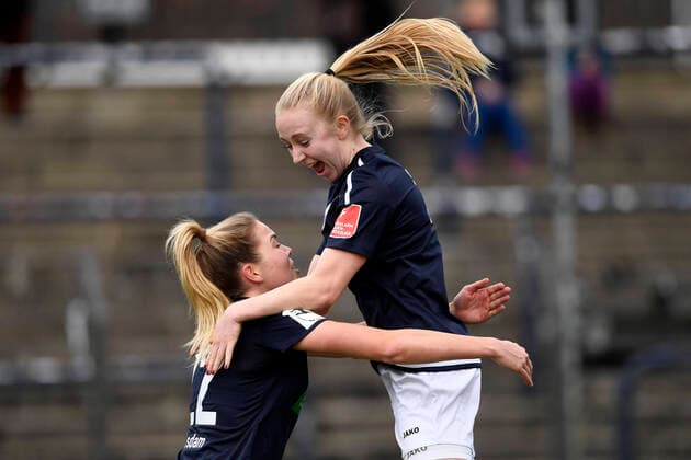 v.l.: Nina Ehegötz (Ehegoetz, Potsdam, 22), Caroline Siems (Potsdam, 3), Jubel, jubeln, Freude, Sieg, freuen, Erfolg, 1.FFC Turbine Potsdam - 1. FC Köln, Fußball, Frauen, Bundesliga, Saison 2019 2020, Potsdam, 16.02.2020, Deutschland, DFB DFL REGULATIONS PROHIBIT ANY USE OF PHOTOGRAPHS AS IMAGE SEQUENCES AND OR QUASI-VIDEO.
