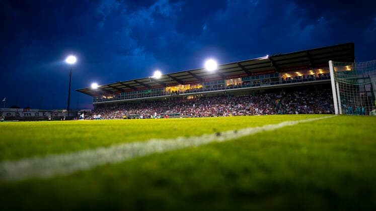 Fußball, Stadiongeschichte VfB Lübeck Das Stadion Lohmuehle bei einem Flutlichtspiel. Stadion Lohmuehle, Themenbild, Symbolbild, 28.08.19 Luebeck Schleswig-Holstein Germany Copyright: xAgentur54Gradx xFelixxKoenigx