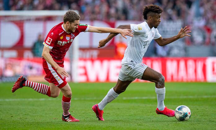 Fußball: 1. Bundesliga, Saison 2019 2020, 22. Spieltag, 1.FC Köln - FC Bayern München am 16.02.2020 im RheinEnergieStadion in Köln (Nordrhein-Westfalen). Kingsey COMAN (FCB Bayern München Muenchen) im Zweikampf mit ganze Figur, DFL REGULATIONS PROHIBIT ANY USE OF PHOTOGRAPHS AS IMAGE SEQUENCES AND OR QUASI-VIDEO. Copyright: xNeundorf Kirchner-Mediax