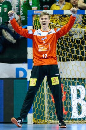 16.02.2020, xtgx, Handball Liqui Moly HBL, Fuechse Berlin - SC Magdeburg emspor, v.l. Tobias Thulin (Magdeburg, 12) Jubelt über gehaltenen Ball, abgewehrt, gehalten, Torhueter Berlin