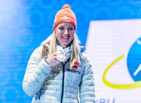 16.02.2020, Suedtirol Arena, Antholz, ITA, IBU Weltmeisterschaften Biathlon, Damen, 10 km Verfolgung, Siegerehrung, im Bild Silbermedaillengewinnerin Denise Herrmann (GER) Silver medalist Denise Herrmann of Germany during the winner Ceremony for the women s 10 km Pursuit of IBU Biathlon World Championships 2020 at the Suedtirol Arena in Antholz, Italy on 2020 02 16. Antholz