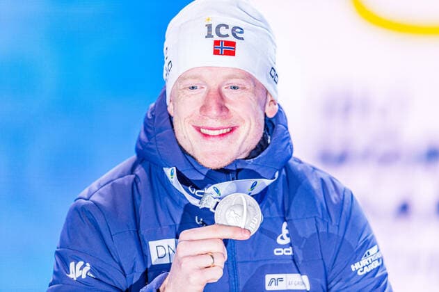 16.02.2020, Suedtirol Arena, Antholz, ITA, IBU Weltmeisterschaften Biathlon, Herren, 12,5 km Verfolgung, Siegerehrung, im Bild Silbermedaillengewinner Johannes Thingnes Boe (NOR) Silver medalist Johannes Thingnes Boe of Norway during the winner Ceremony for the men s 12,5 km Pursuit of IBU Biathlon World Championships 2020 at the Suedtirol Arena in Antholz, Italy on 2020 02 16. Antholz