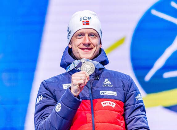 16.02.2020, Suedtirol Arena, Antholz, ITA, IBU Weltmeisterschaften Biathlon, Herren, 12,5 km Verfolgung, Siegerehrung, im Bild Silbermedaillengewinner Johannes Thingnes Boe (NOR) Silver medalist Johannes Thingnes Boe of Norway during the winner Ceremony for the men s 12,5 km Pursuit of IBU Biathlon World Championships 2020 at the Suedtirol Arena in Antholz, Italy on 2020 02 16. Antholz