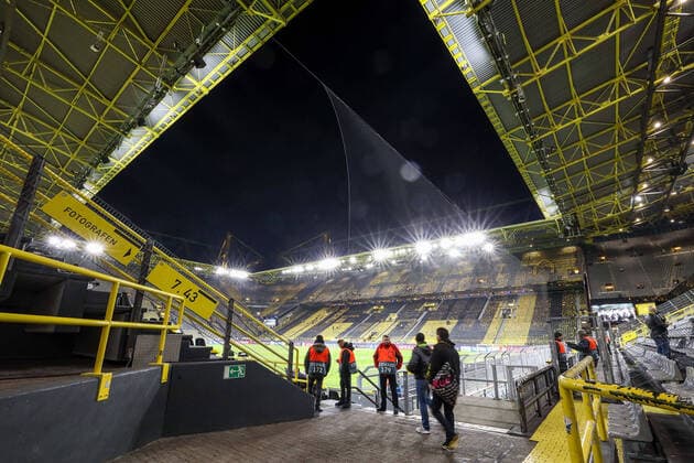 xjjx 18.02.2020 Fussball UEFA Champions League Achtelfinale Borussia Dortmund - Paris Saint-Germain v.l., (DFL DFB REGULATIONS PROHIBIT ANY USE OF PHOTOGRAPHS as IMAGE SEQUENCES and or QUASI-VIDEO) Copyright: JoaquimxFerreira