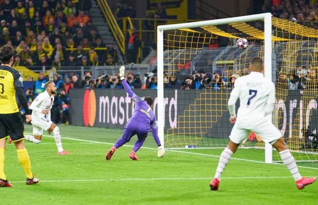 CL Football Dortmund - Paris, Dortmund Feb 18, 2020. NEYMAR, PSG 10 scores, shoots goal for 1-1 BORUSSIA DORTMUND - PARIS SG Soccer UEFA Champions League , Round of last 16, S i g n a l I d u n a P a r k S t a d i u m BVB in Dortmund, February 18, 2020. Season 2019 2020