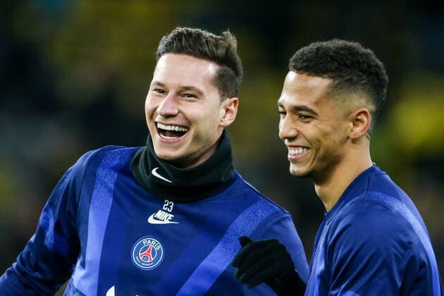 18.02.2020, Fussball, UCL Saison 2019 2020, UEFA Champions League, Achtelfinale - Borussia Dortmund - Paris Saint Germain v. l. Julian Draxler (Paris Saint Germain), Thilo Kehrer (Paris Saint Germain) Dortmund Signal Iduna Park NRW Deutschland xRHR-FOTO DEx *** 18 02 2020, Football, UCL Saison 2019 2020, UEFA Champions League, Round of 16 Borussia Dortmund Paris Saint Germain v l Julian Draxler Paris Saint Germain , Thilo Kehrer Paris Saint Germain Dortmund Signal Iduna Park NRW Germany xRHR FOTO DEx