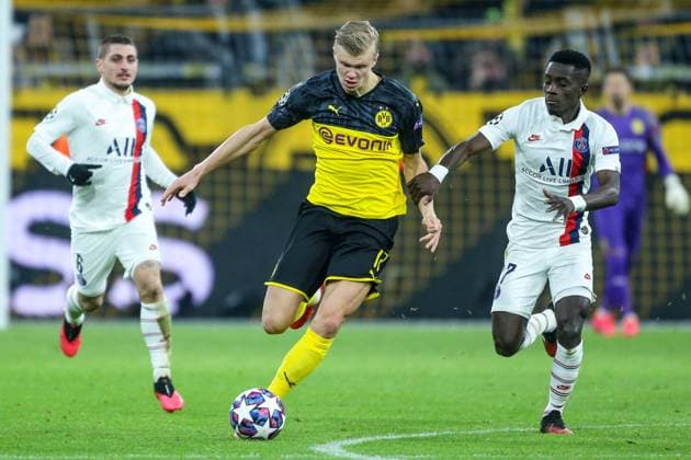 18.02.2020, Fussball, UCL Saison 2019 2020, UEFA Champions League, Achtelfinale - Borussia Dortmund - Paris Saint Germain v. l. Erling Haaland (Borussia Dortmund), Idrissa Gueye (Paris Saint Germain) Dortmund Signal Iduna Park NRW Deutschland xRHR-FOTO DEx