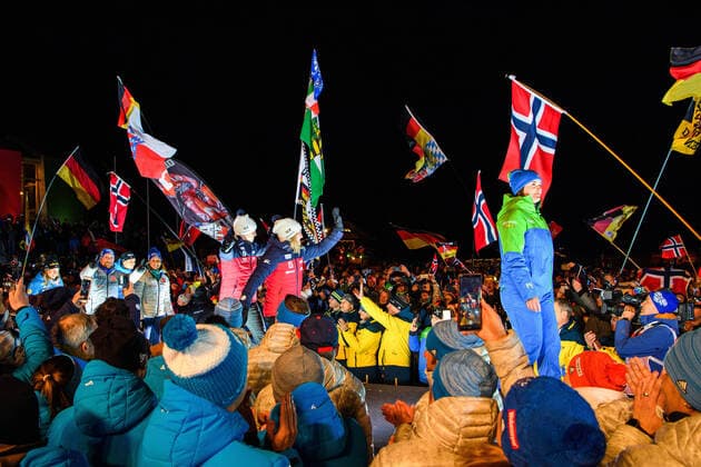 200220 Johannes Thingnes Bo and Marte Olsbu Roiseland of Norway at the medal ceremony for single mixed relay during the IBU Biathlon World Championships on February 20, 2020 in Antholz. Photo: Joel Marklund BILDBYRAN kod JM 88118 bbeng skidskytte skiskyting biathlon VM skidskytte-VM IBU Biathlon World Championships 2020 Anterselva single mixed relay stafett singelmixstafett singelmixedstafett medaljceremoni medal ceremony norge jubel Copyright: JOELxMARKLUND BB200220JM113