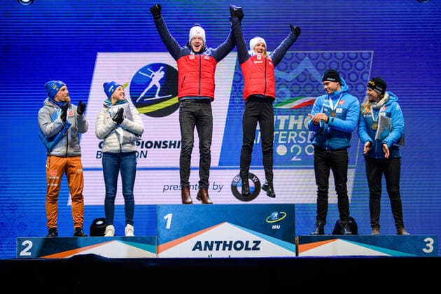 200220 Erik Lesser and Franziska Preuss of Germany, Johannes Thingnes Bo and Marte Olsbu Roiseland of Norway, Anais Bescond and Emilien Jacquelin of France celebrate at the medal ceremony for single mixed relay during the IBU Biathlon World Championships on February 20, 2020 in Antholz. Photo: Joel Marklund BILDBYRAN kod JM 88118 bbeng skidskytte skiskyting biathlon VM skidskytte-VM IBU Biathlon World Championships 2020 Anterselva single mixed relay stafett singelmixstafett singelmixedstafett medaljceremoni medal ceremony norge jubel tyskland frankrike Copyright: JOELxMARKLUND BB200220JM115