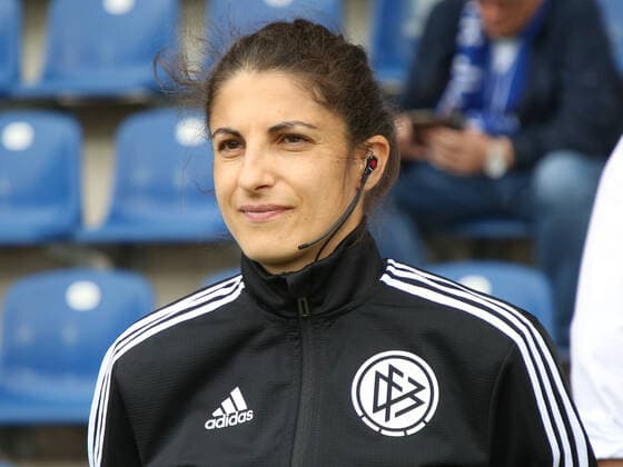 deutsche DFB FIFA Fußballschiedsrichterin Dr. Riem Hussein