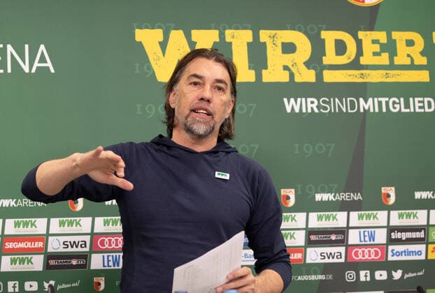 Sport Bilder des Tages Martin Schmidt (Trainer FC Augsburg), Pressekonferenz, FC Augsburg, Pressekonferenz vor dem Spiel gegen Bayer Leverkusen;