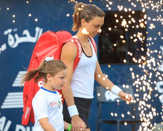 Petra Martic betritt den Centre Court Tennis - Dubai Tennis Championships 2020 - WTA, Tennis Damen - Dubai Duty Free Tennis Stadium - Dubai - - United Arab Emirates - 21 February 2020. Copyright: xJuergenxHasenkopfx