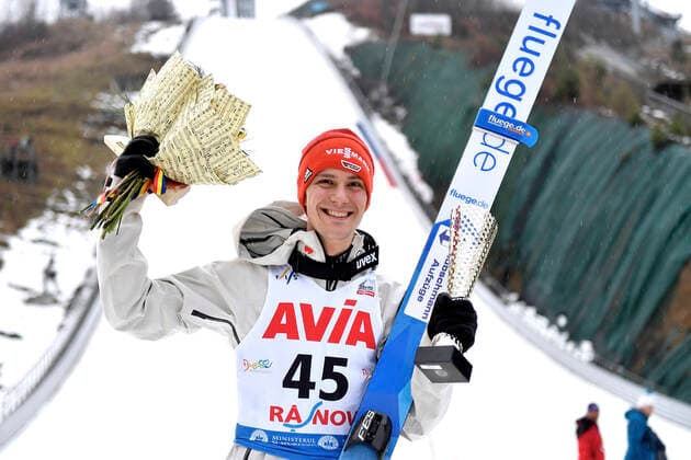 2020 Bilder des Jahres, Sport 02 Februar Sport Themen der Woche KW08 Sport Bilder des Tages Fis Ski jumping, Skispringen, Ski, nordisch World Cup Competition, Men Normal Hill Individual, in Rasnov, Romania Stephan Leyhe of Germany celebrates the second place during the Fis Ski Jumping World Cup Competition, Men Normal Hill Individual, in Rasnov, Romania, 21 february 2020 Credit: Alex Nicodim IMAGO Copyright: xALEXxNICODIMx