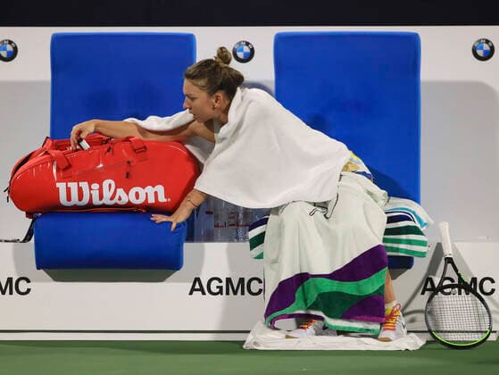 Simona Halep (ROU) Tennis - Dubai Tennis Championships 2020 - WTA, Tennis Damen - Dubai Duty Free Tennis Stadium - Dubai - - United Arab Emirates - 21 February 2020. Copyright: xJuergenxHasenkopfx