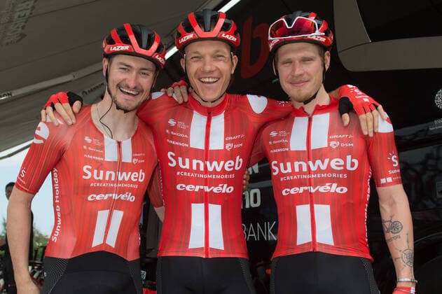 Nico Denz - Nikias Arndt und Jasha Sütterlin (alle GER - Team Sunweb) vertreten die deutschen Farben bei der Algarve-Rundfahrt 2020 - Querformat - quer - horizontal - Event Veranstaltung: 46. Volta ao Algarve - 2.Etappe Stage 2: Sagres (Vila do Bispo) to Alto de Foia (Monchique) 183.9 km - Ort Location: alto de Foia - Region: Algarve - Land Country: Portugal - Europe - Europa - Datum Date: 20.02.2020