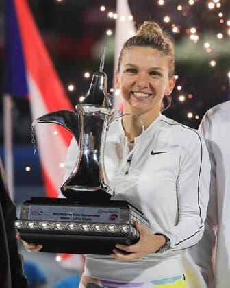 Simona Halep mit dem Pokal, Siegerehrung, Praesentation Tennis - Dubai Tennis Championships 2020 - WTA, Tennis Damen - Dubai Duty Free Tennis Stadium - Dubai - - United Arab Emirates - 22 February 2020. Copyright: xJuergenxHasenkopfx