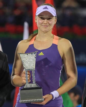 Finalistin Elena Rybakina (KAZ) mit dem Pokal, Trophäe, Siegerehrung, Praesentation Tennis - Dubai Tennis Championships 2020 - WTA, Tennis Damen - Dubai Duty Free Tennis Stadium - Dubai - - United Arab Emirates - 22 February 2020. Copyright: xJuergenxHasenkopfx