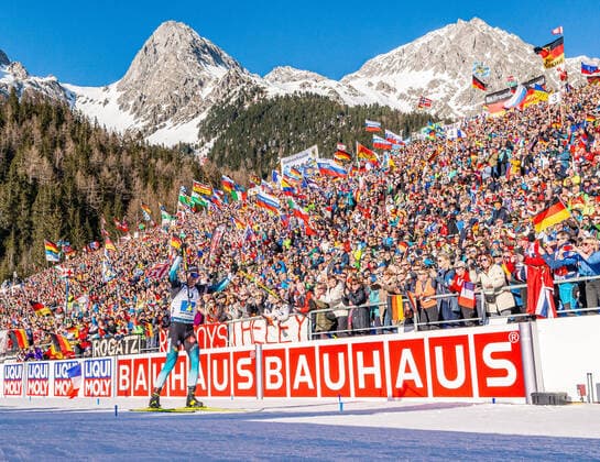2020 Bilder des Jahres, Sport 02 Februar Sport Themen der Woche KW08 Sport Bilder des Tages 22.02.2020, Suedtirol Arena, Antholz, ITA, IBU Weltmeisterschaften Biathlon, Herren, 4 x 7,5 km Staffel, im Bild Quentin Fillon Maillet (FRA) Quentin Fillon Maillet of France during men s 4 x 7,5 km Relay of IBU Biathlon World Championships 2020 at the Suedtirol Arena in Antholz, Italy on 2020 02 22. Antholz *** 22 02 2020, Suedtirol Arena, Antholz, ITA, IBU World Championships Biathlon, Men, 4 x 7,5 km Relay of IBU Biathlon World Championships 2020 at the Suedtirol Arena in Antholz, Italy on 2020 02 22 Antholz  EP_ade  