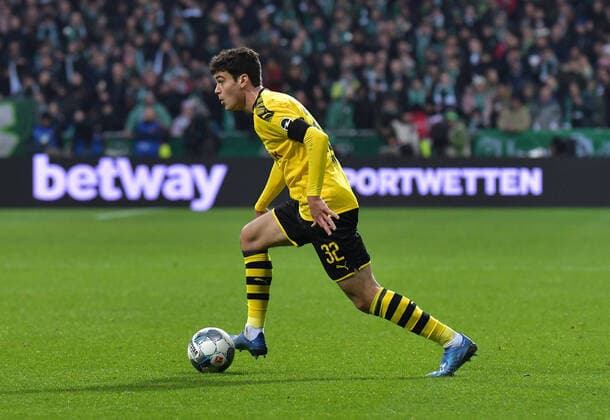 22.02.2020, xblx, Fussball 1.Bundesliga, SV Werder Bremen - Borussia Dortmund emspor, v.l. Giovanni Reyna (Borussia Dortmund), FREISTELLER (DFL DFB REGULATIONS PROHIBIT ANY USE OF PHOTOGRAPHS as IMAGE SEQUENCES and or QUASI-VIDEO) Bremen