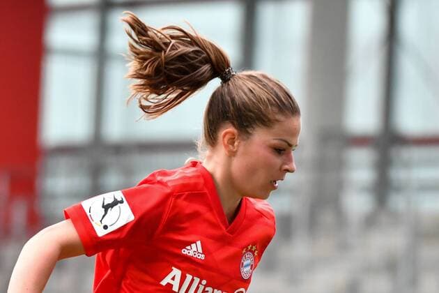 Fussball Flyeralarm Frauen-Bundesliga, 15. Spieltag, 23.02.2020, Bayern Muenchen - SC Sand Melanie Leupolz 8 (FCB Frauen), Bayern Muenchen - SC Sand, Campus Bayern Muenchen, Muenchen. Copyright: xBEAUTIFULxSPORTS U.xGamelx