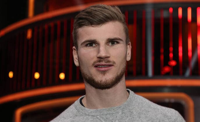 Timo Werner beim Fototermin zur TV Aufzeichnung von Klein gegen Gross - Das unglaubliche Duell mit Kai Pflaume am 23.02.20 in Berlin Adlershof TV Aufzeichnung von Klein gegen Groß