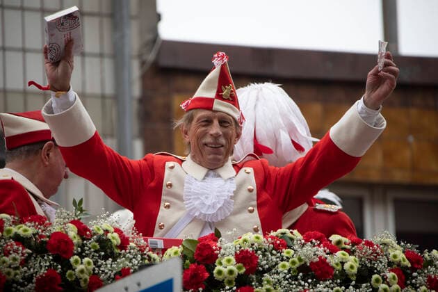 2020 Bilder des Jahres, Sport 02 Februar Sport Themen der Woche KW09 Sport Bilder des Tages Rosenmontagszug Karneval Koeln Deutschland Datum: 24.02.2020 Christoph Daum *** Carnival Cologne Germany Date 24 02 2020 Christoph Daum