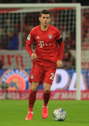 24.02.2020, FC Bayern vs SC Paderborn, Allianz Arena Muenchen, Fussball, im Bild: Lucas Hernandez (FCB)