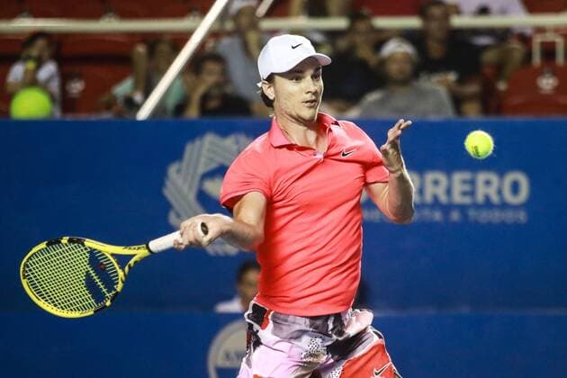 The Serbian Miomir Kecmanovic returns a ball to Australian Alex De Minaur, during a game of the Mexican Tennis Open held in Acapulco, in the state of Guerrero, Mexico, 24 February 2020. The Mexican Tennis Open starts in Acapulco !ACHTUNG: NUR REDAKTIONELLE NUTZUNG!  Copyright: xDavidxGuzmanx MEX5913 20200225-637182075242505484