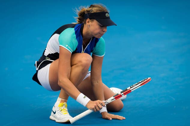 February 25, 2020, Doha, QATAR: Anett Kontaveit of Estonia in action during her second-round match at the 2020 Qatar Total Open WTA, Tennis Damen Premier 5 tennis tournament 2020 Qatar Total Open, Tennis, Doha, Qatar, Feb 25 - ZUMAa181 20200225_zaa_a181_074 Copyright: xRobxPrangex