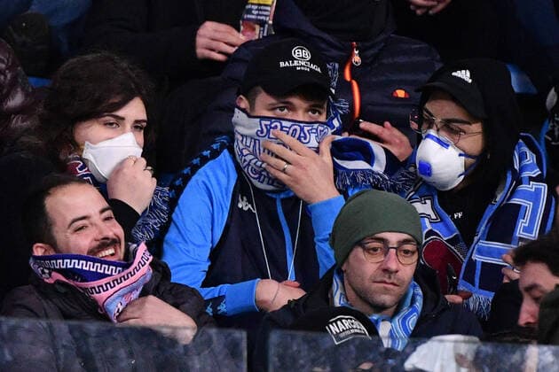 Photo Alfredo Falcone - LaPresse25 02 2020 Naples (Italy SoccerNapoli-BarcellonaUefa Champions League 2019 2020 - San Paolo Stadium of NaplesIn the pic: fans with the mask against coronavirus infection  Copyright: xAlfredoxFalcone LaPresse ALFREDOx