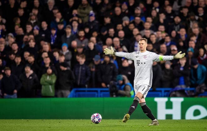 London, 25.02.2020 Torwart Manuel Neuer (FCB) Chelsea London - FC Bayern München DFL regulations prohibit any use of photographs as image sequences and or quasi-video