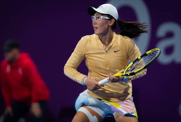 February 26, 2020, Doha, QATAR: Saisai Zheng of China in action during her third-round match at the 2020 Qatar Total Open WTA, Tennis Damen Premier 5 tennis tournament against Kiki Bertens of the Netherlands 2020 Qatar Total Open, Tennis, Doha, Qatar, Feb 26 - ZUMAa181 20200226_zaa_a181_040 Copyright: xRobxPrangex