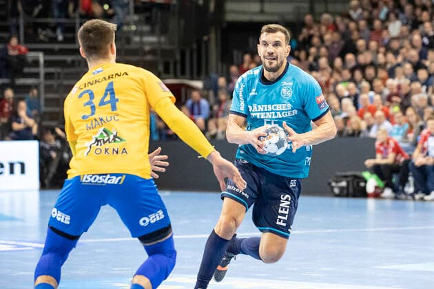 SG Flensburg-Handewitt vs RK Celje Pivovarna Lasko, Handball, EHF Champions League Gruppenphase, 26.02.20; Flensburg Michal Jurecki (SG Flensburg-Handewitt, 55) gegen Domen Makuc (RK Celje Pivovarna Lasko, 34) Copyright: xBEAUTIFULxSPORTS MarioxM.xKobergx