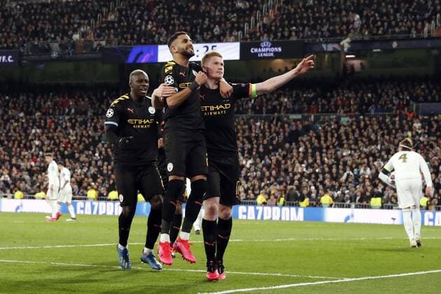 (l-r) Nicolas Otamendi of Manchester City, Riyad Mahrez of Manchester City, Kevin De Bruyne of Manchester City during the UEFA Champions League round of 16 first leg match between Real Madrid and Manchester City FC at the Santiago Bernabeu stadium on February 26, 2020 in Madrid, Spain UEFA Champions League 2019 2020 xVIxANPxSportx xMauricexvanxSteenxIVx 407359529