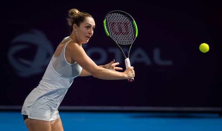 February 26, 2020, Doha, QATAR: Gabriela Dabrowski of Canada playing doubles at the 2020 Qatar Total Open WTA, Tennis Damen Premier 5 tennis tournament 2020 Qatar Total Open, Tennis, Doha, Qatar, Feb 26 - ZUMAa181 20200226_zaa_a181_211 Copyright: xRobxPrangex