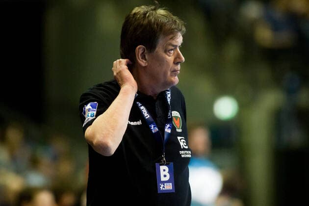 27.02.2020, xfrx, Handball HBL 1.Bundesliga, Fuechse Berlin - HSG Nordhorn-Lingen emspor, v.l. Trainer Velimir Petkovic (Fuechse Berlin) (DFL DFB REGULATIONS PROHIBIT ANY USE OF PHOTOGRAPHS as IMAGE SEQUENCES and or QUASI-VIDEO) Berlin