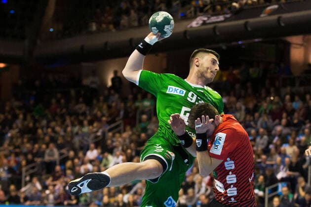 27.02.2020, xfrx, Handball HBL 1.Bundesliga, Fuechse Berlin - HSG Nordhorn-Lingen emspor, v.l. Mijajlo Marsenic (Fuechse Berlin),Pavel Mickal (HSG Nordhorn-Lingen) (DFL DFB REGULATIONS PROHIBIT ANY USE OF PHOTOGRAPHS as IMAGE SEQUENCES and or QUASI-VIDEO) Berlin *** 27 02 2020, xfrx, Handball HBL 1 Bundesliga, Fuechse Berlin HSG Nordhorn Lingen emspor, v l Mijajlo Marsenic Fuechse Berlin ,Pavel Mickal HSG Nordhorn Lingen DFL DFB REGULATIONS PROHIBIT ANY USE OF PHOTOGRAPHS as IMAGE SEQUENCES and or QUASI VIDEO Berlin