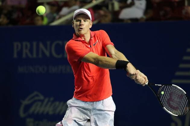 British Kyle Edmund returns a ball against US Taylor Fritz, during a game of the Mexican Tennis Open held in Acapulco, in the state of Guerrero, Mexico, 27 February 2020. Mexican Open in Acapulco !ACHTUNG: NUR REDAKTIONELLE NUTZUNG!  Copyright: xDavidxGuzmánx MEX6348 20200228-637184670120987455