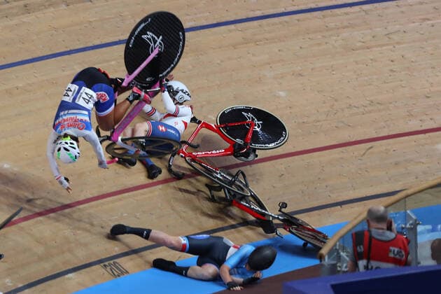 2020 Bilder des Jahres, Sport 02 Februar Sport Themen der Woche KW09 Sport Bilder des Tages Laura Kenny of Great Britain crashes out of the Women s omnium The UCI Cycling Track World Championships, Velodrom, Berlin, Germany. 28 February 2020 - ZUMAcs12 20200228_zaf_cs12_002 Copyright: xESPAxPhotoxAgencyx