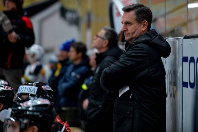 29.02.2020, Lugano, Corner Arena, Ice hockey, Eishockey NL: HC Lugano - HC Ambri-Piotta, headcoach Serge Pelletier (Lugano) Lugano Corner Arena Tessin Switzerland Copyright: xJustPictures.ch AndreaxBrancax
